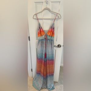 Charlie Jade floor length dress - size L